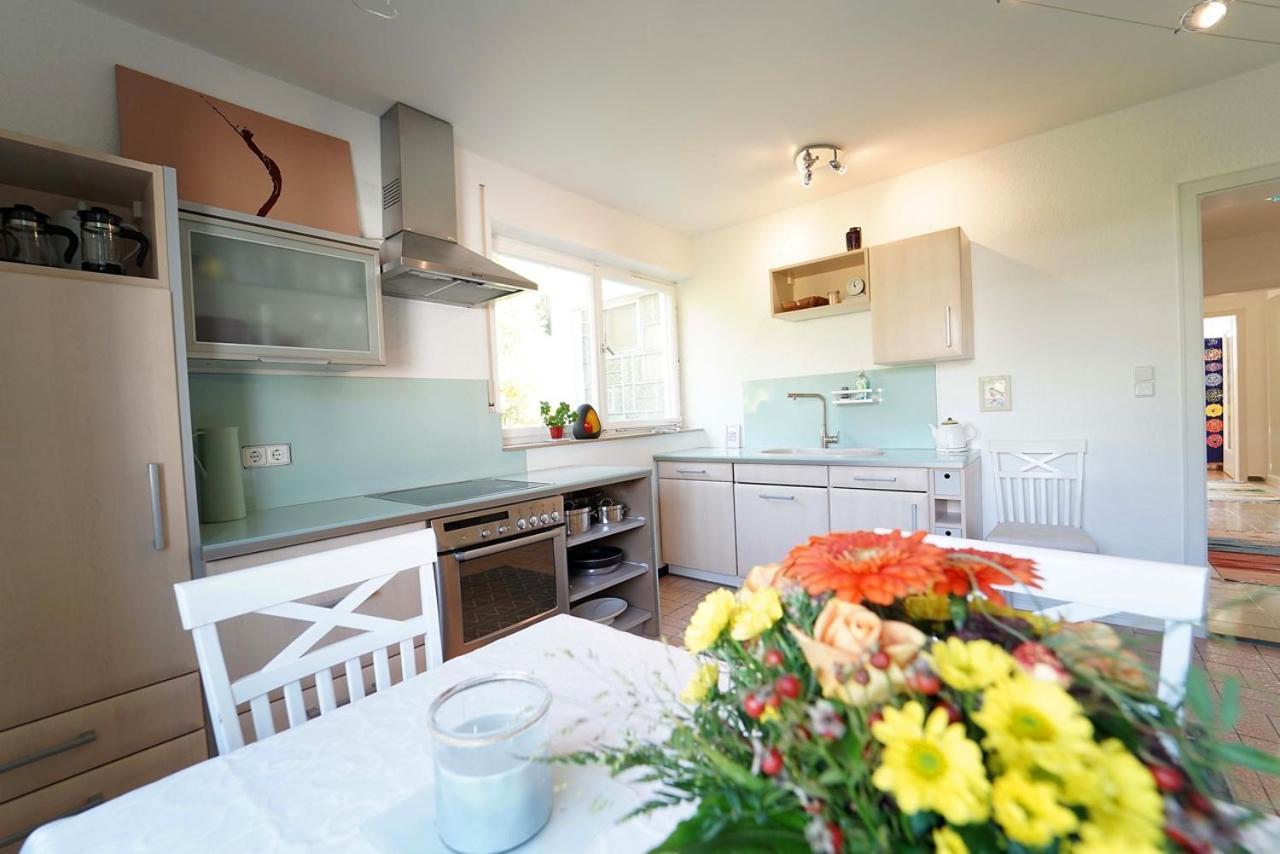 Ferienwohnung Im Haus Lotus Mit Grossem Balkon Und Garten Bad Urach Exterior foto