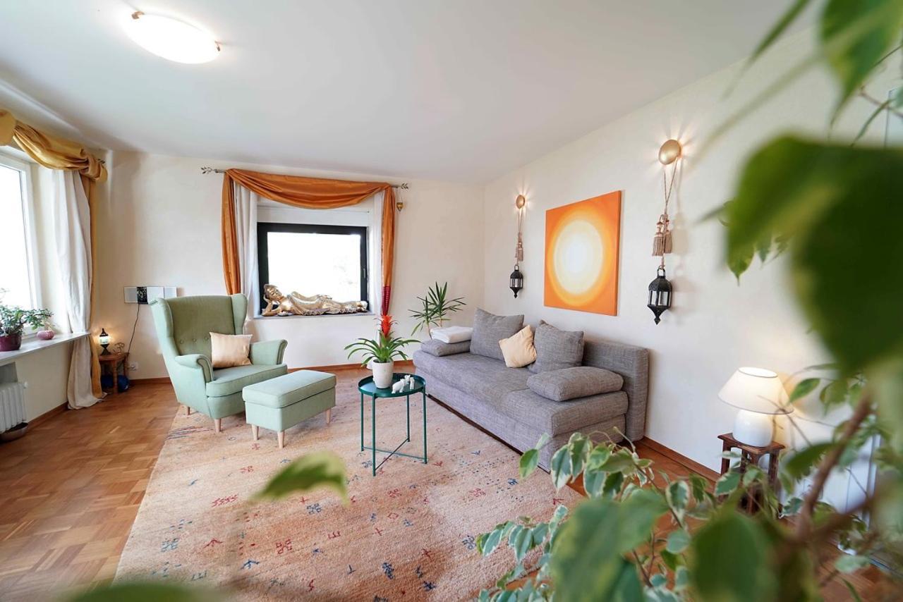 Ferienwohnung Im Haus Lotus Mit Grossem Balkon Und Garten Bad Urach Exterior foto